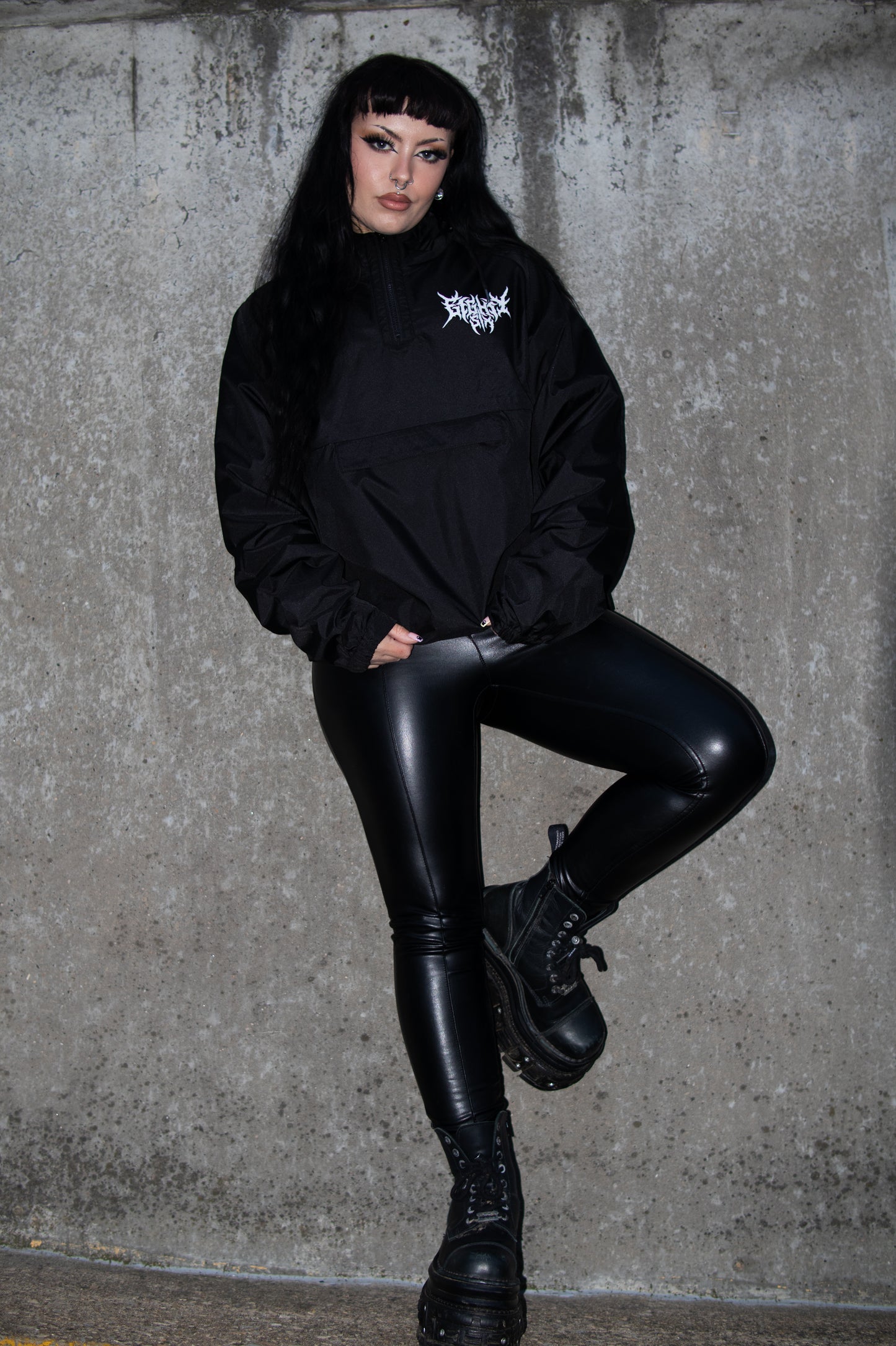 Crypt Pullover - Black